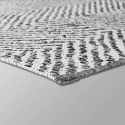 7' X 10' Herringbone Outdoor Rug Black/White - Threshold™