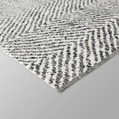 7' X 10' Herringbone Outdoor Rug Black/White - Threshold™ 2 7' X 10' Herringbone Outdoor Rug Black/White - Threshold™ - Image 2