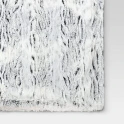 Tipped Snow Leopard Faux Fur Reversible Throw Blanket - Threshold™ -Threshold Home Outlet Store GUEST d3196147 7f14 4b50 abe0 744936275f06